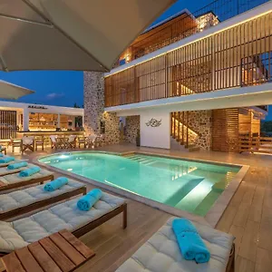 https://dandelion-suites.hotelschalkidiki.net